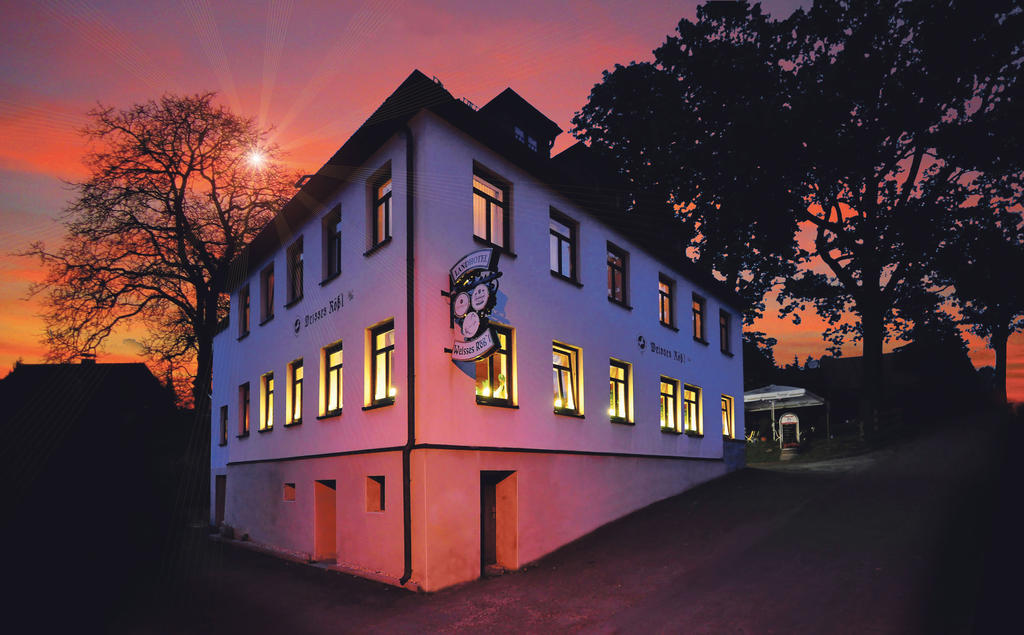 Landhotel Weisses Roess'L Adorf Ngoại thất bức ảnh