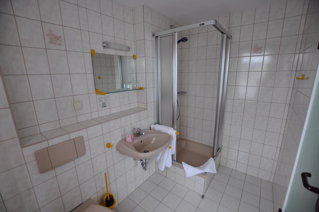 Landhotel Weisses Roess'L Adorf Ngoại thất bức ảnh