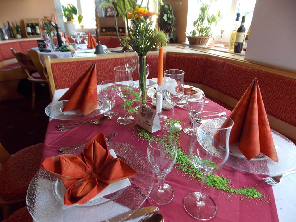 Landhotel Weisses Roess'L Adorf Ngoại thất bức ảnh